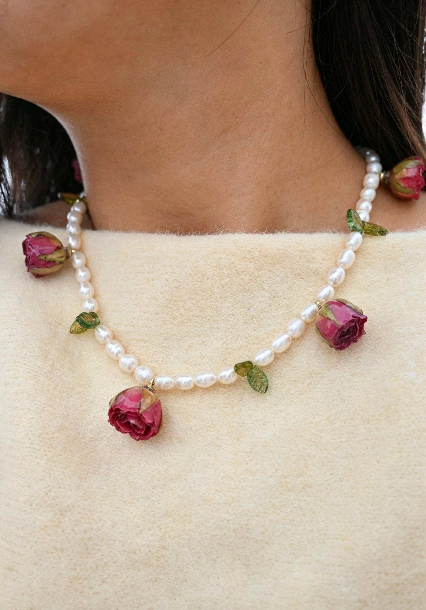Rosebud 🌺 Preserved Flower Pearl Necklace