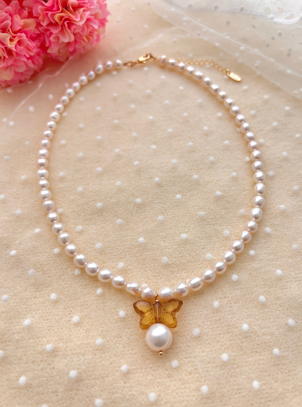 🦋 Butterfly Pearl Necklace