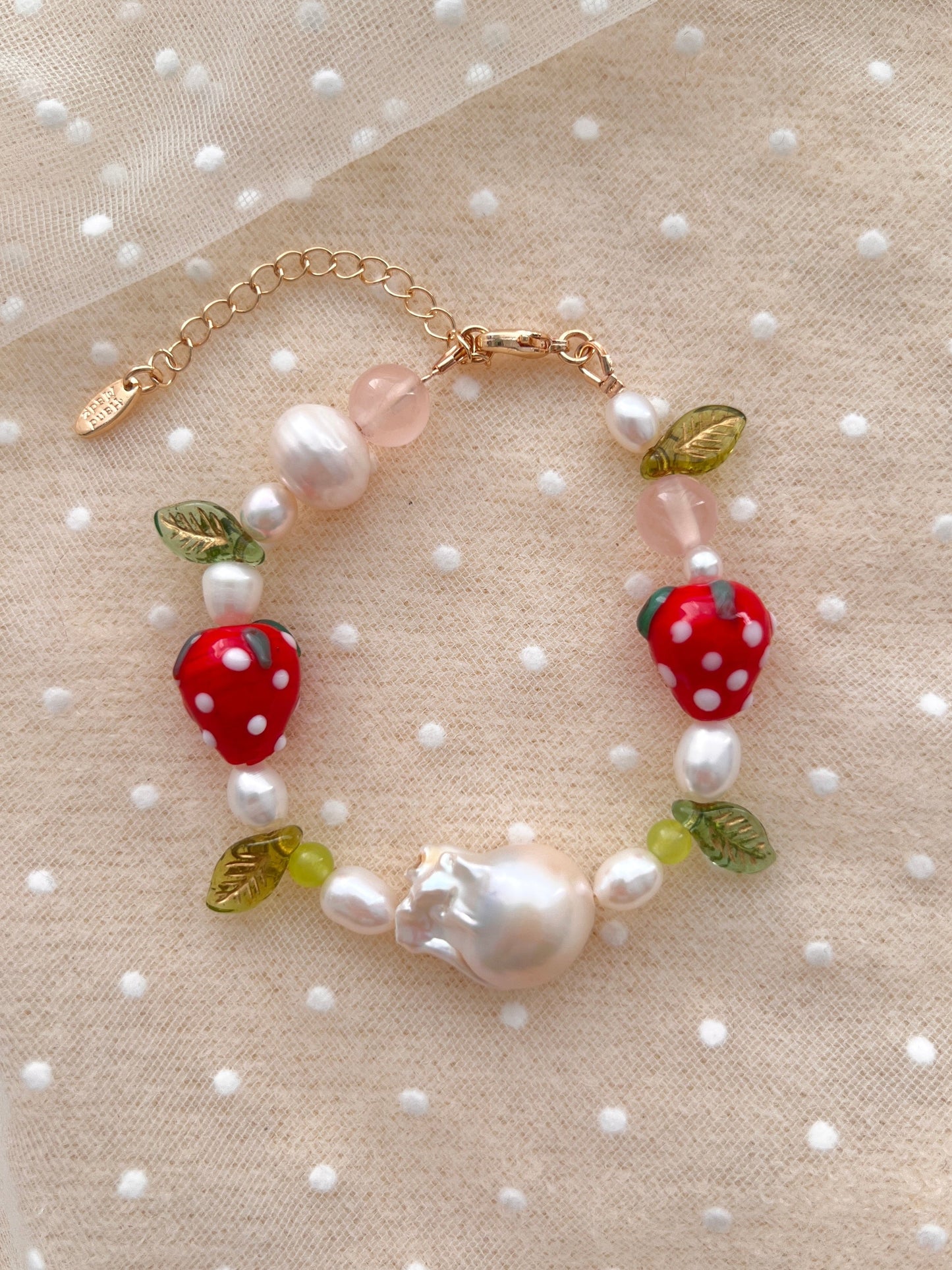 🍓"Strawberry Orchard" Bracelet with Freshwater Pearls & Baroque Pearls