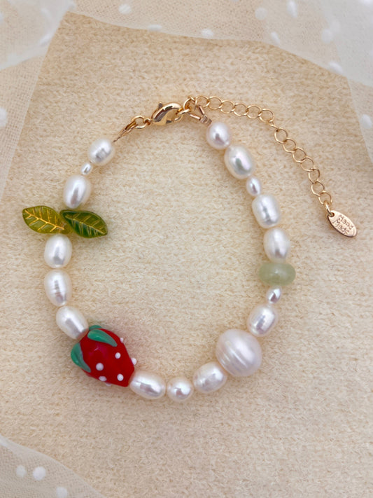 Strawberry🍓 Freshwater Pearl Bracelet