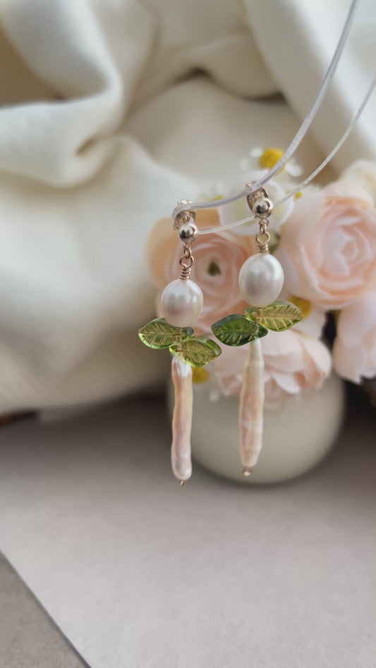 Baroque Pearl Leaf 🍃Earrings