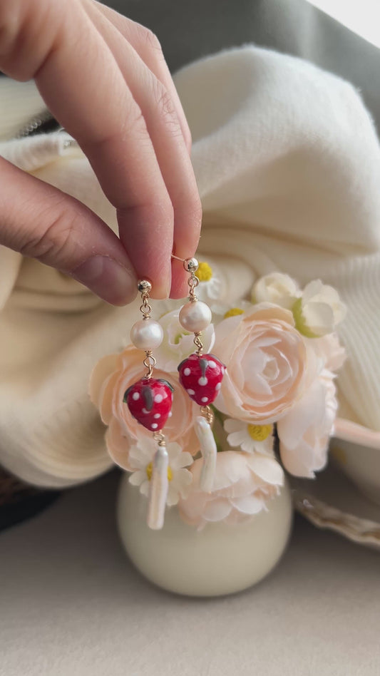 🍓 Strawberry Freshwater & Baroque Pearl Earrings